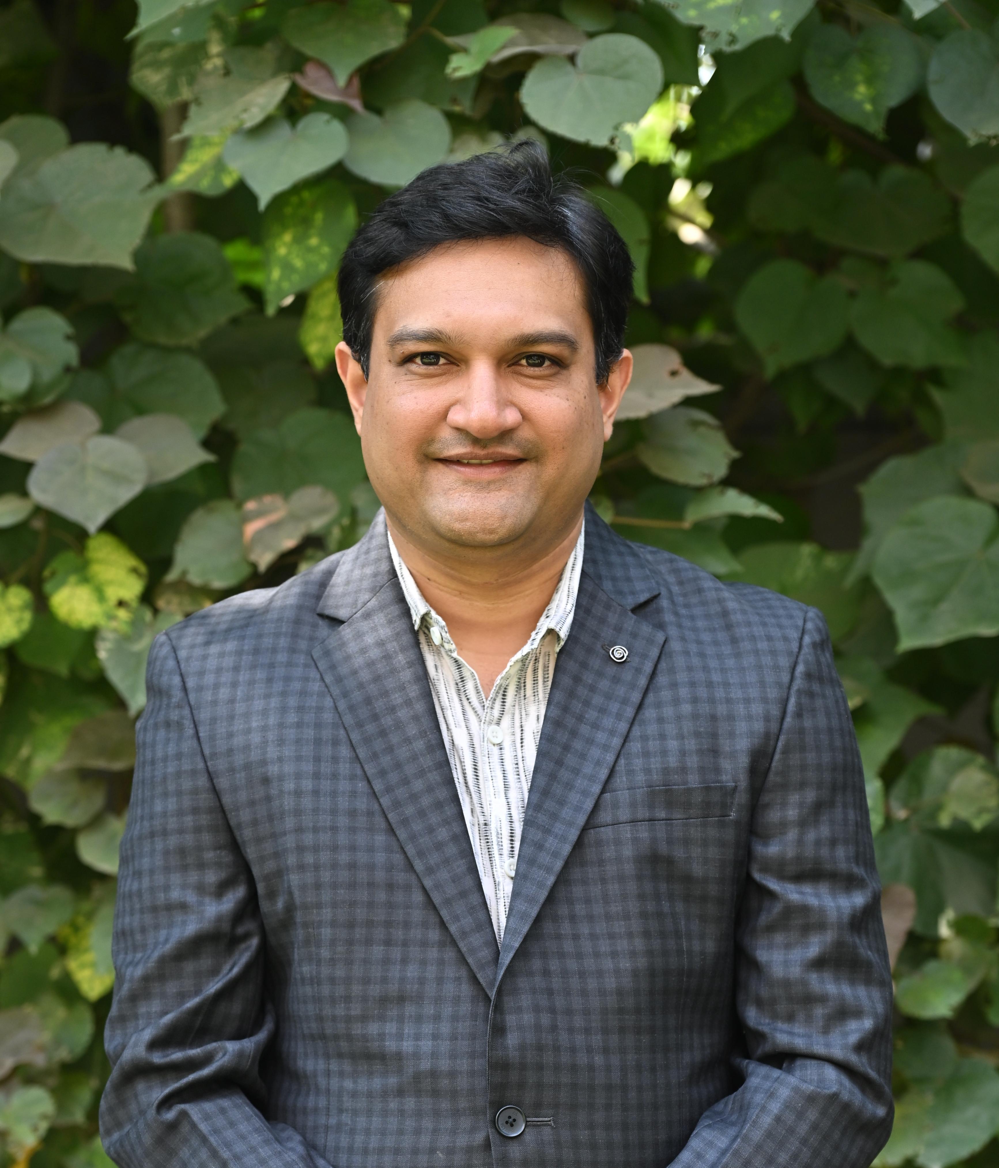 Portrait of Dr. Mitesh Jadav